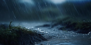大雨磅礴的歌究竟是哪首？
