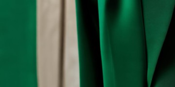 胡歌代言荣耀9时穿的是什么颜色衣服呢？