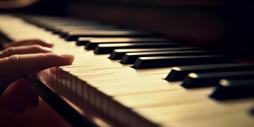 如果你还没有哭出自哪首歌？